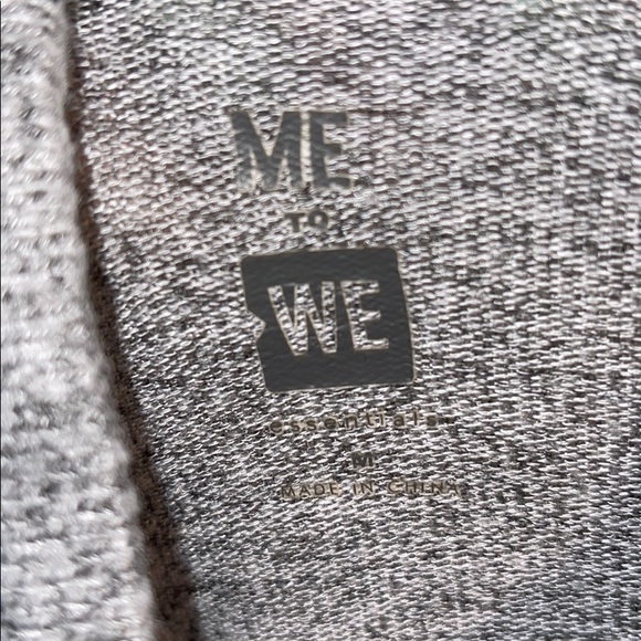 Gray turtleneck with thumb holes - Picture 7 of 8